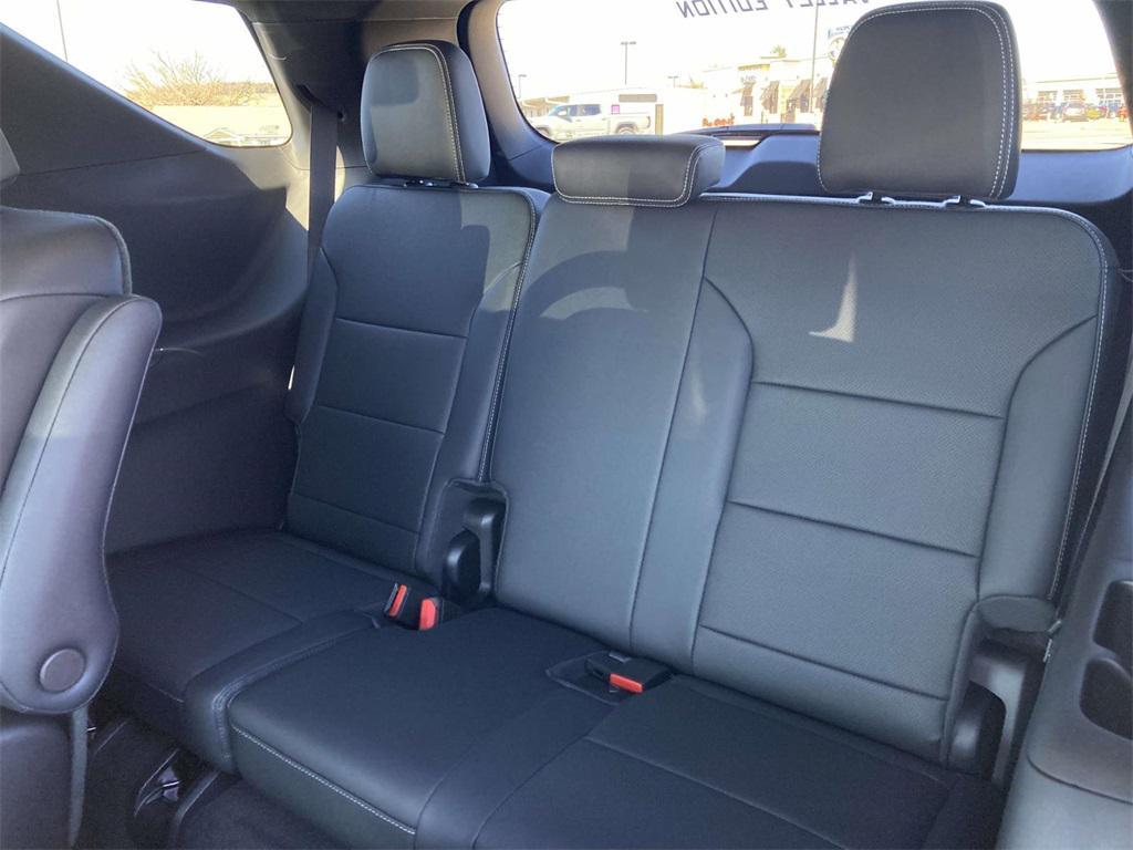 new 2026 Chevrolet Traverse car, priced at $46,080