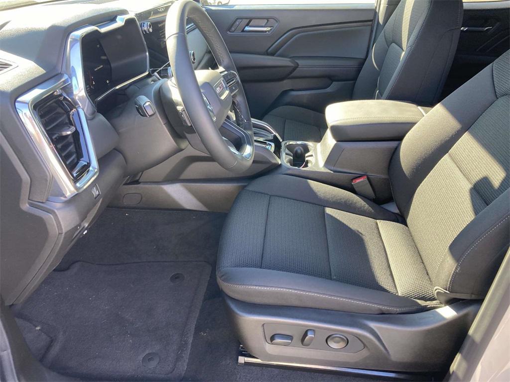 new 2026 GMC Canyon car, priced at $39,800