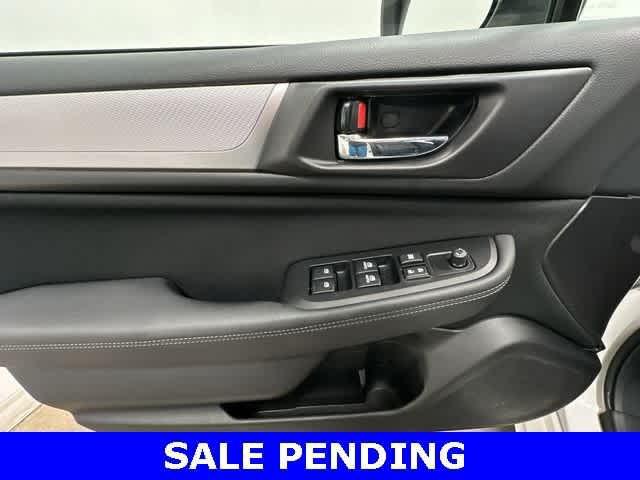 2018 Crystal White Pearl Subaru Legacy