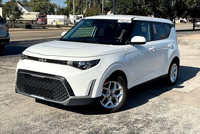 used 2024 Kia Soul car, priced at $19,492