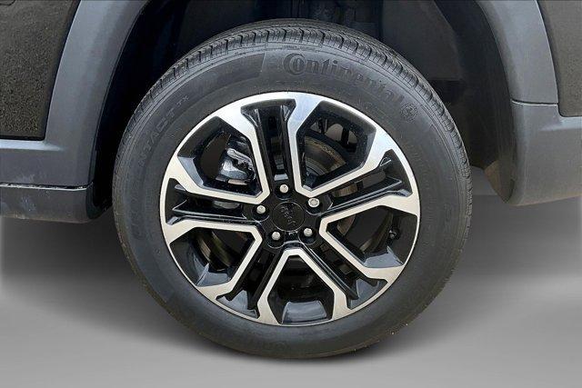 used 2022 Jeep Compass car, priced at $25,100