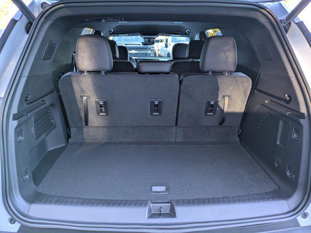 new 2026 Chevrolet Traverse car, priced at $48,300