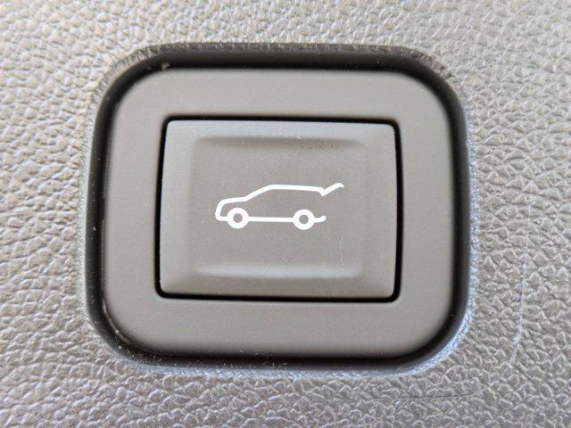 new 2026 Chevrolet Traverse car, priced at $47,880