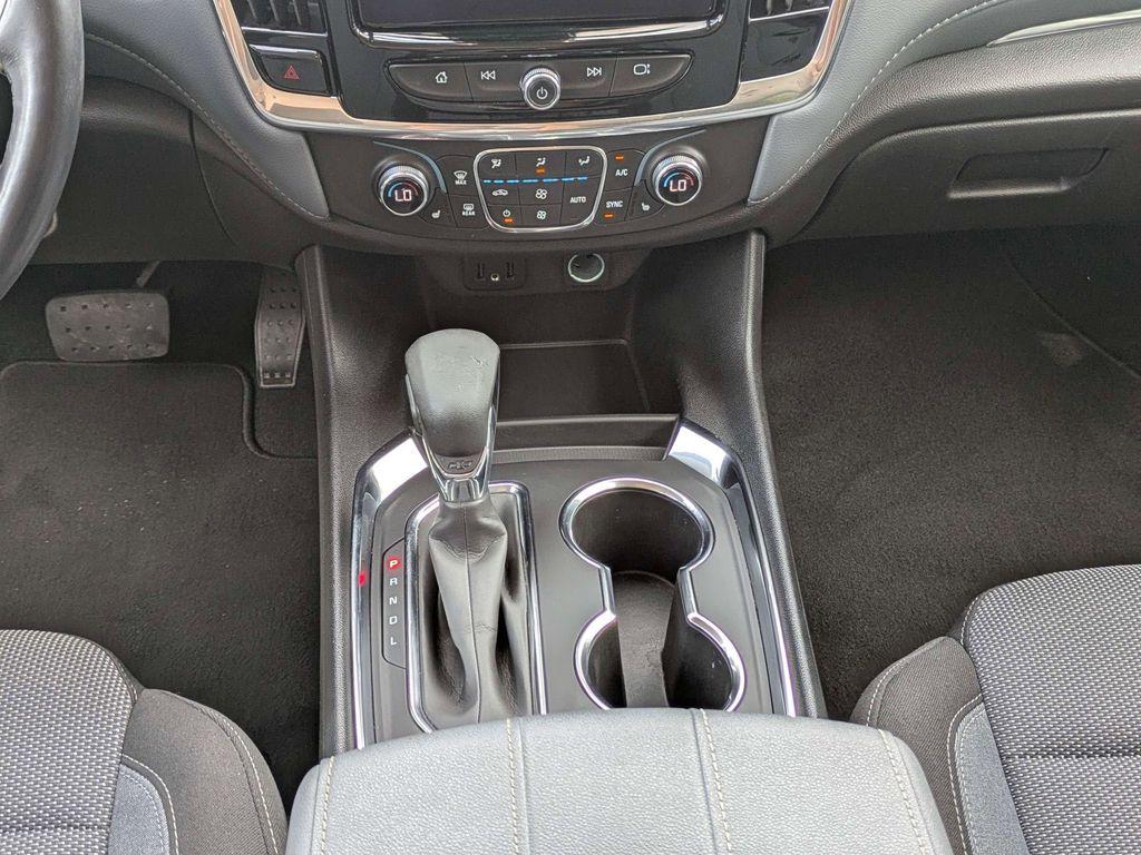 used 2021 Chevrolet Traverse car, priced at $25,190