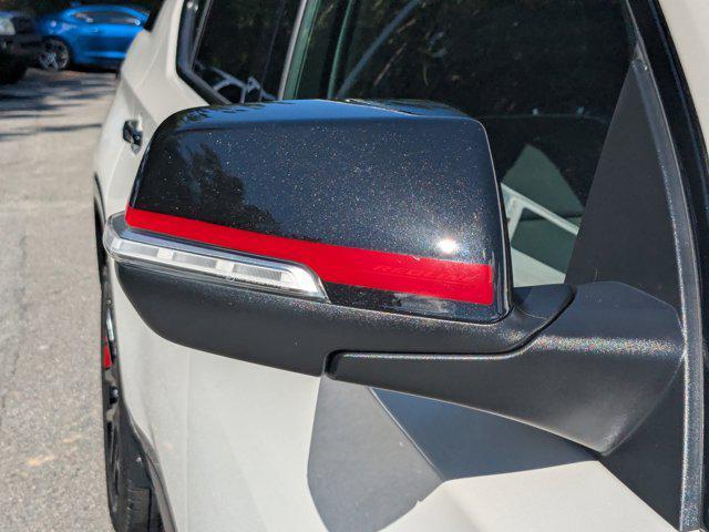 used 2023 Chevrolet Traverse car, priced at $33,990