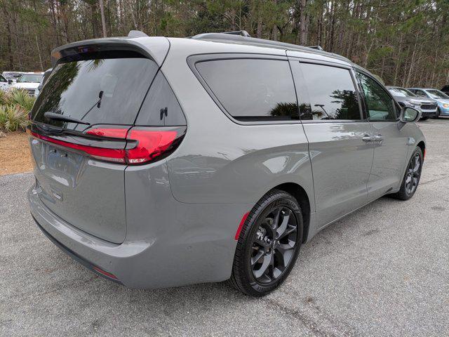 used 2021 Chrysler Pacifica car, priced at $24,999