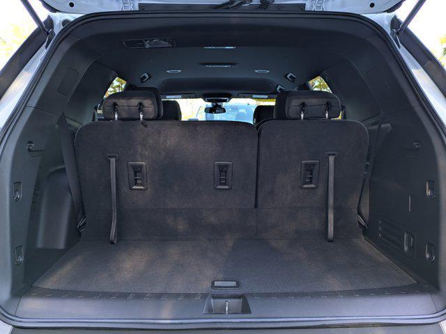 used 2023 Chevrolet Traverse car, priced at $30,999