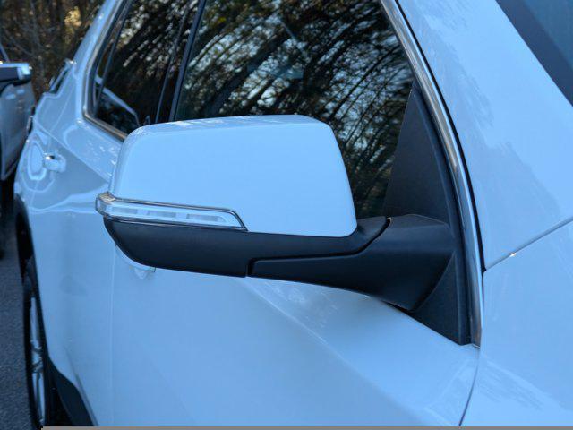 used 2023 Chevrolet Traverse car, priced at $30,999