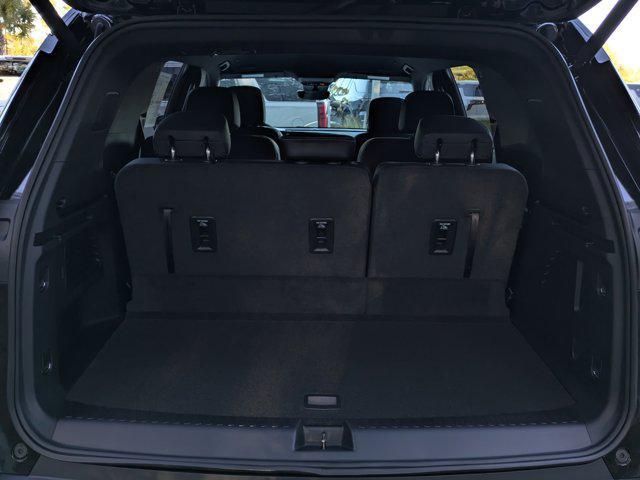 new 2026 Chevrolet Traverse car, priced at $47,305