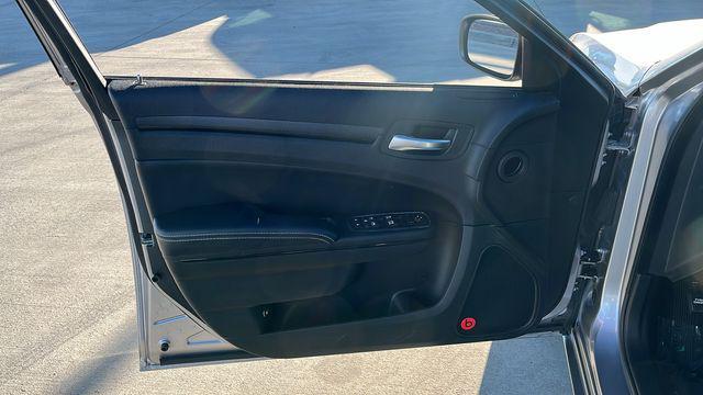 used 2014 Chrysler 300 car