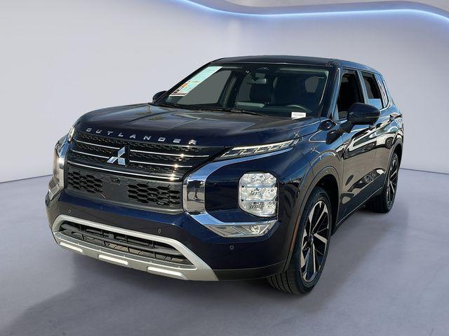 used 2023 Mitsubishi Outlander car, priced at $24,999