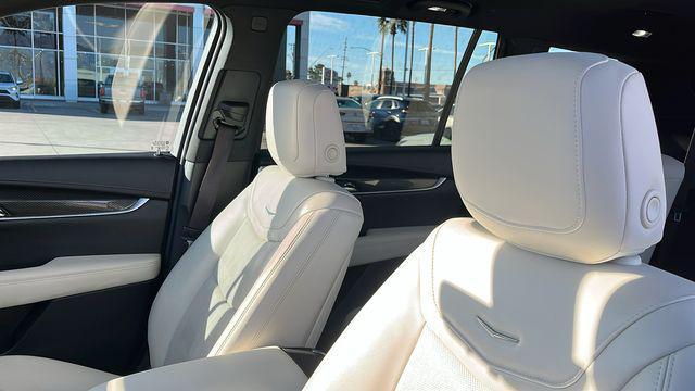 used 2022 Cadillac XT6 car, priced at $40,299