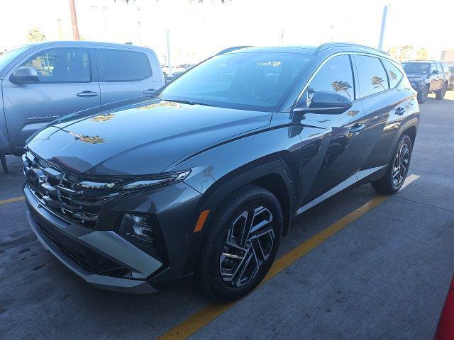 used 2025 Hyundai TUCSON Hybrid car, priced at $37,999