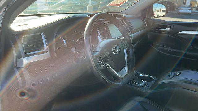 used 2015 Toyota Highlander car, priced at $22,699
