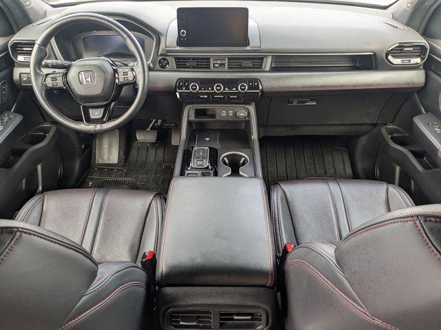 used 2025 Honda Pilot car, priced at $47,092