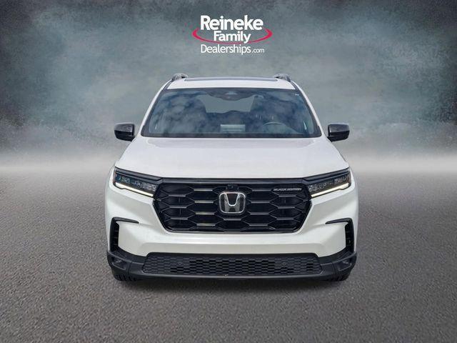 used 2025 Honda Pilot car, priced at $47,092