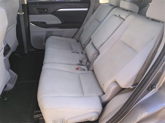 used 2015 Toyota Highlander car, priced at $14,495