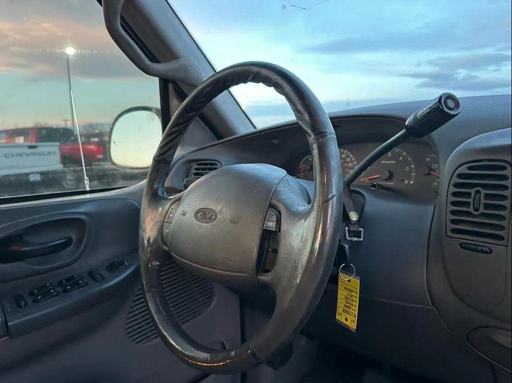 used 2001 Ford F-150 car, priced at $3,900