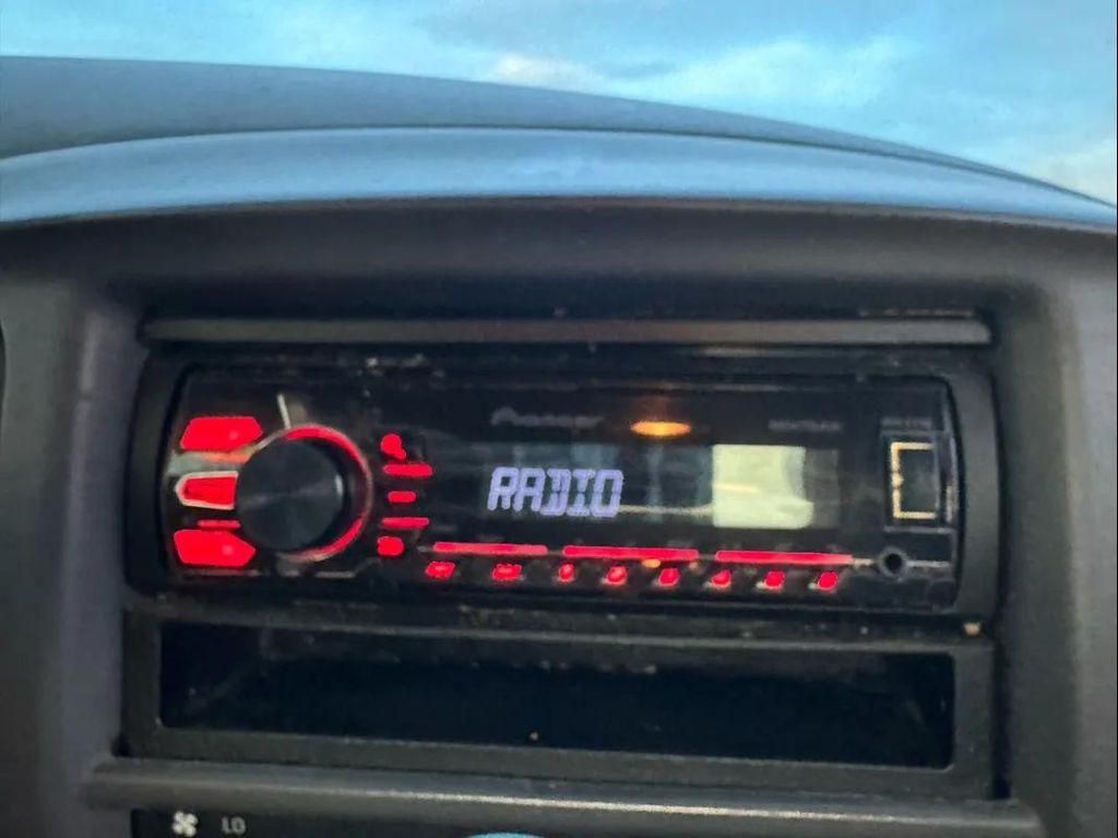 used 2001 Ford F-150 car, priced at $3,900