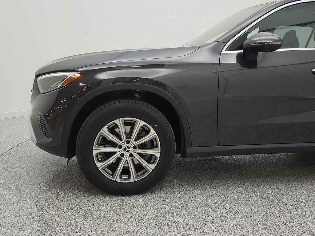 new 2026 Mercedes-Benz GLC 300 car, priced at $58,170