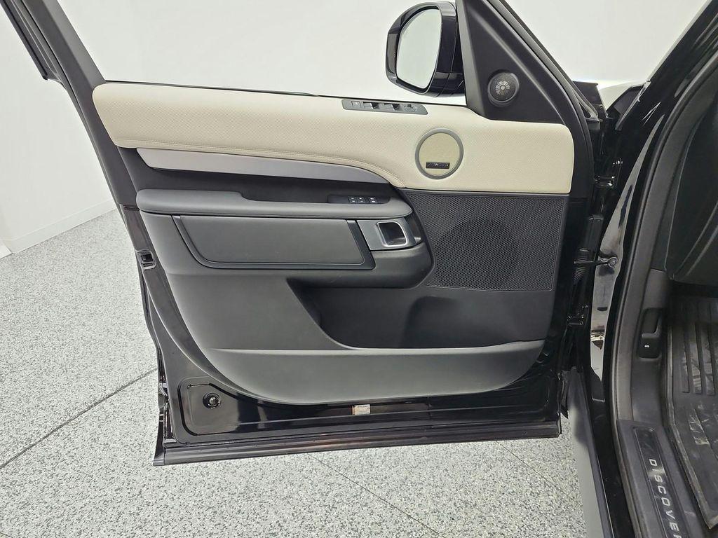used 2024 Land Rover Discovery car, priced at $49,894