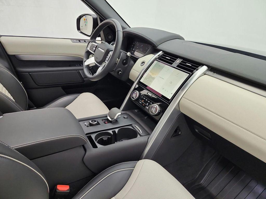 used 2024 Land Rover Discovery car, priced at $49,894