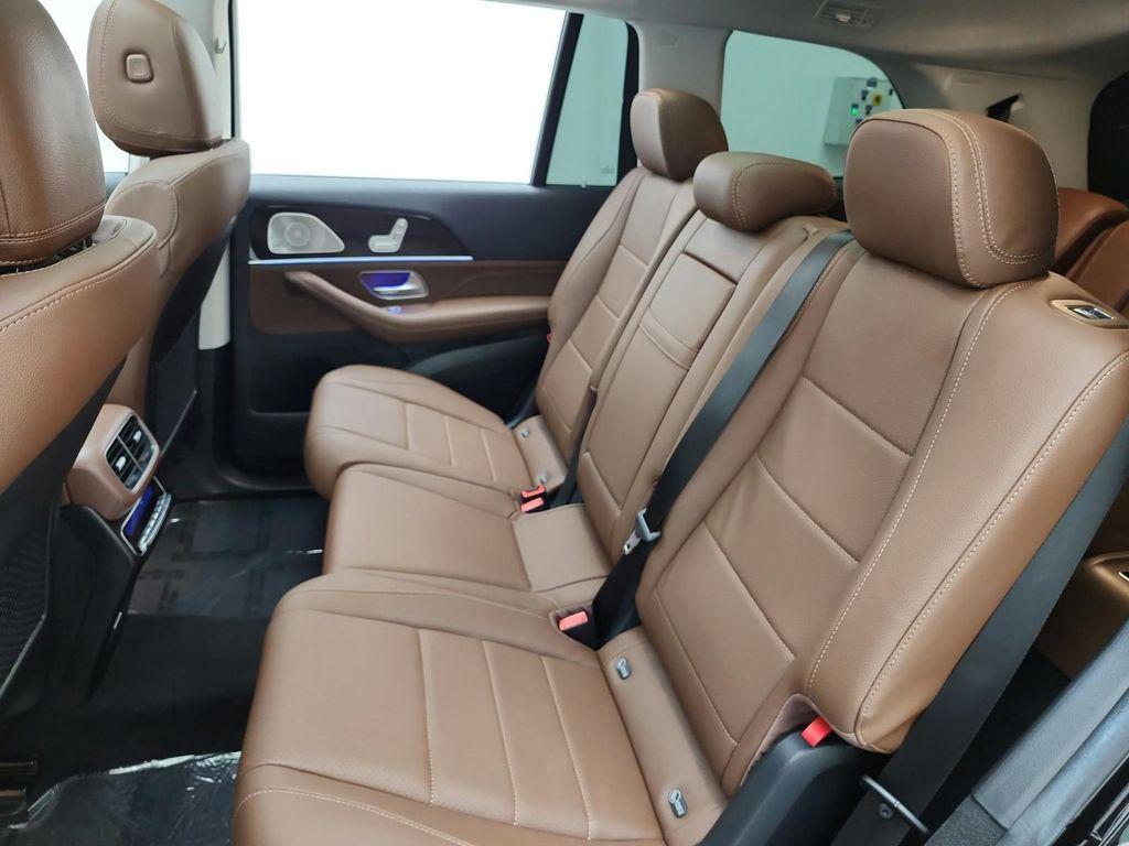 Mercedes-Benz GLS view 13