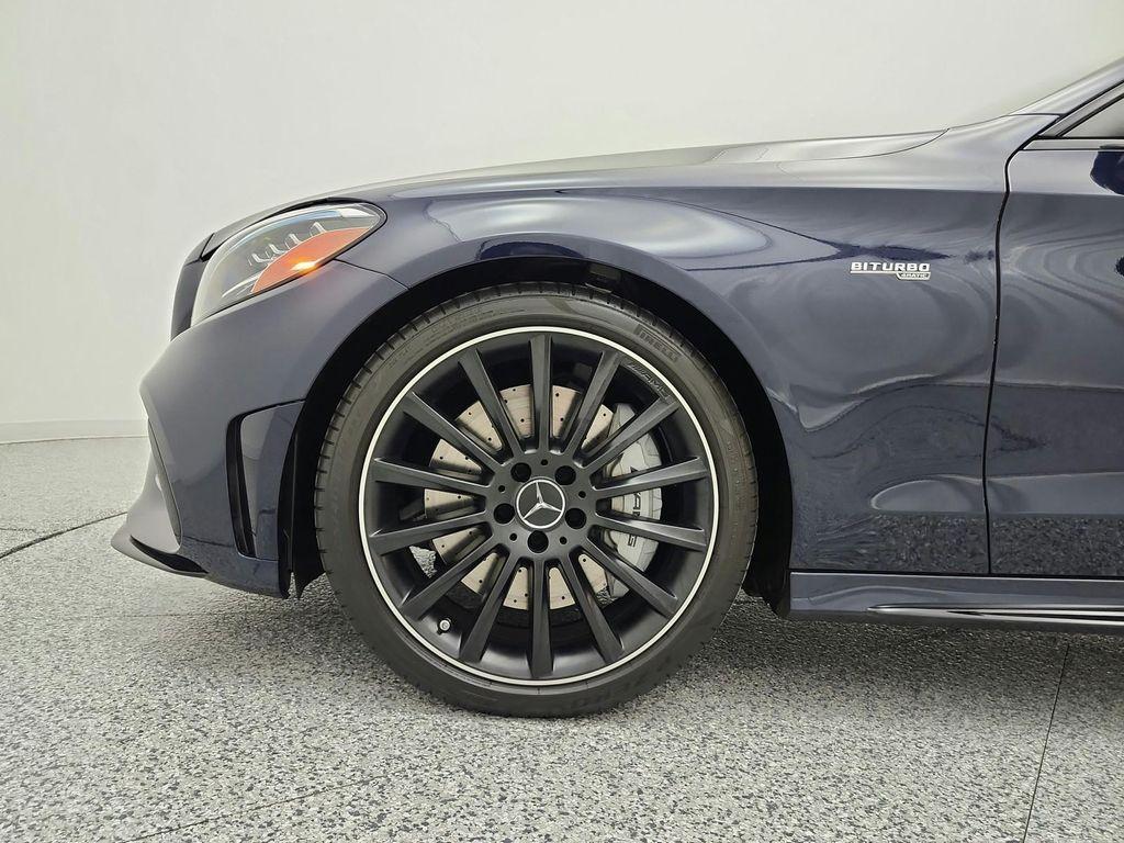 Mercedes-Benz C-Class view 17