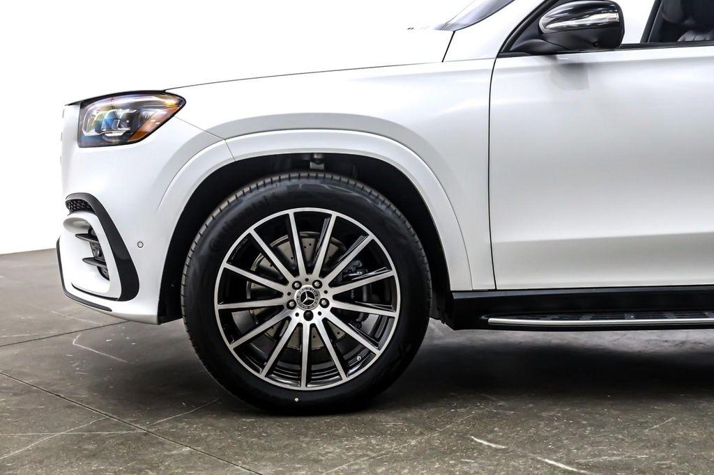 new 2026 Mercedes-Benz GLS 580 car, priced at $124,750