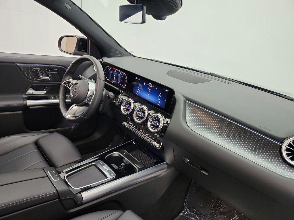 used 2024 Mercedes-Benz GLA 250 car, priced at $31,978