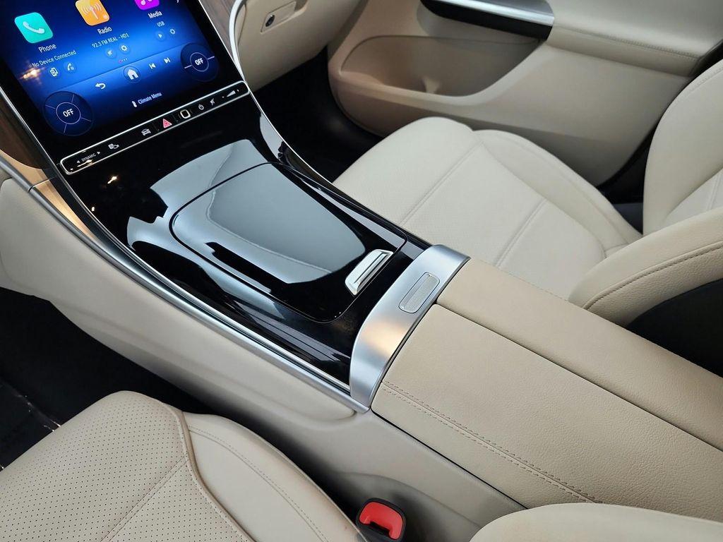 Mercedes-Benz GLC view 11