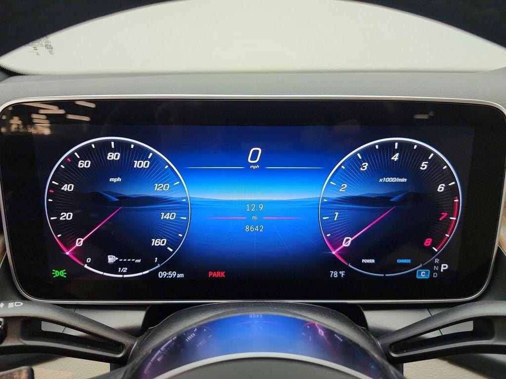 Mercedes-Benz GLC view 10
