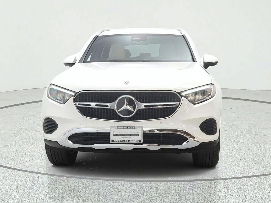 Mercedes-Benz GLC view 2