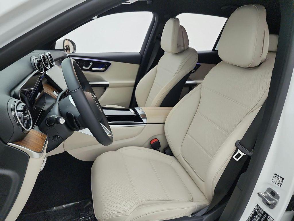Mercedes-Benz GLC view 15