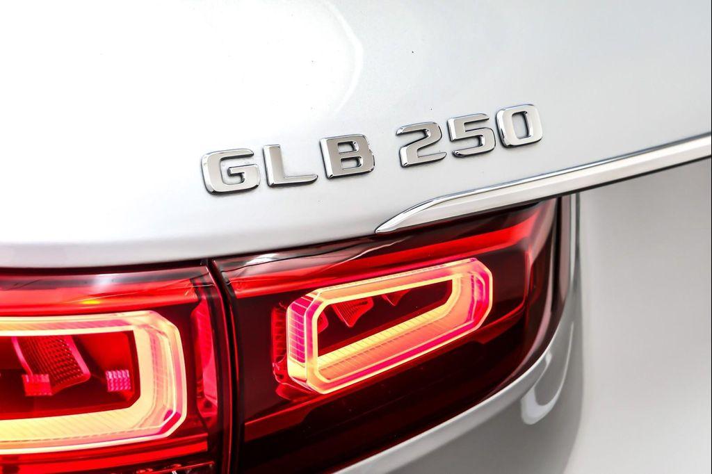 used 2022 Mercedes-Benz GLB 250 car, priced at $28,894