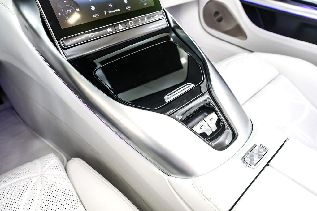 new 2026 Mercedes-Benz Maybach SL 680 Monogram Series car, priced at $233,985