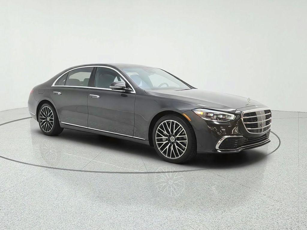 Mercedes-Benz S-Class view 3