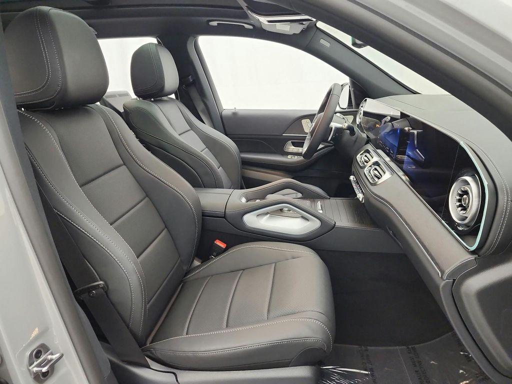 new 2027 Mercedes-Benz GLS 450 car, priced at $110,057