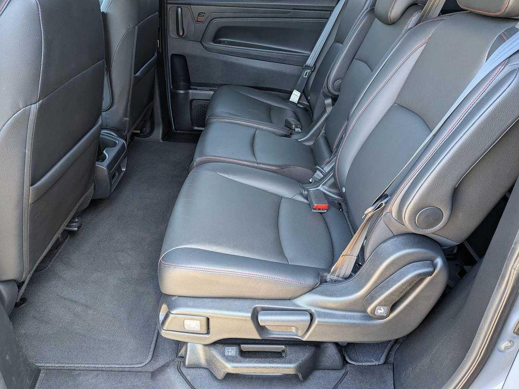 used 2023 Honda Odyssey car, priced at $35,092