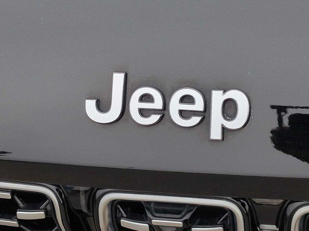 used 2023 Jeep Grand Cherokee car, priced at $39,597