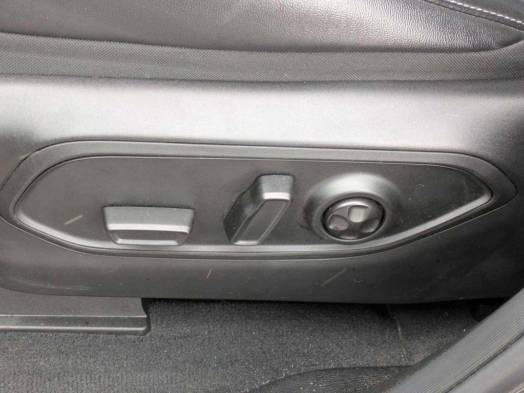 used 2025 Jeep Grand Cherokee L car, priced at $46,786