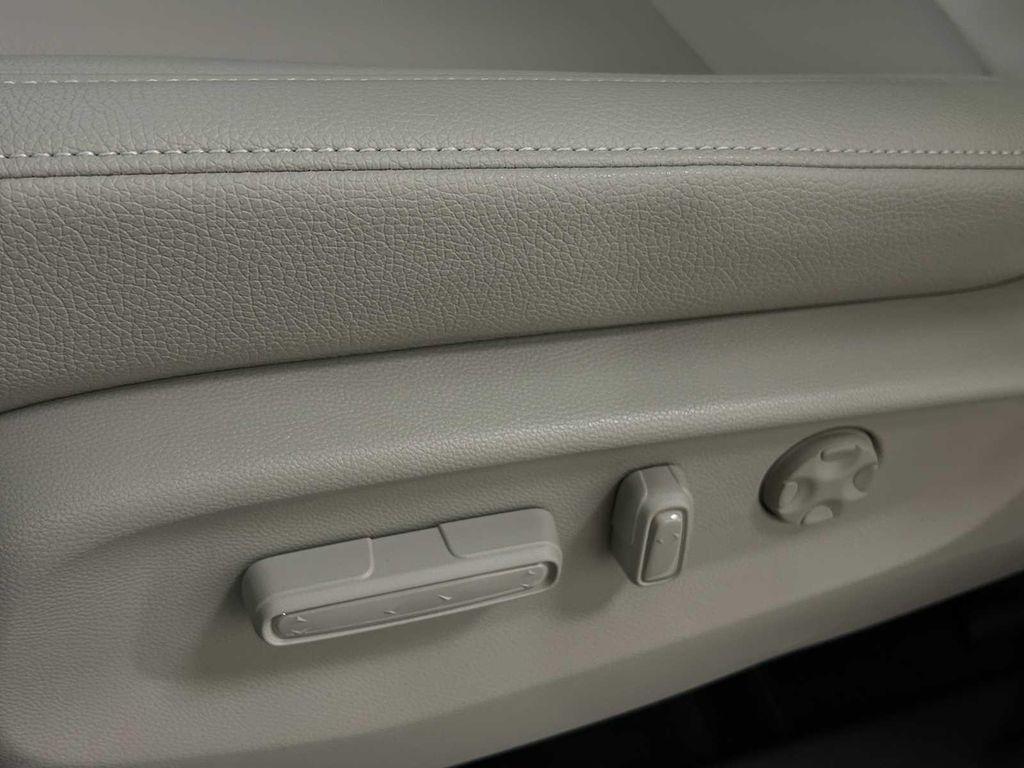 new 2026 Honda Odyssey car, priced at $42,610