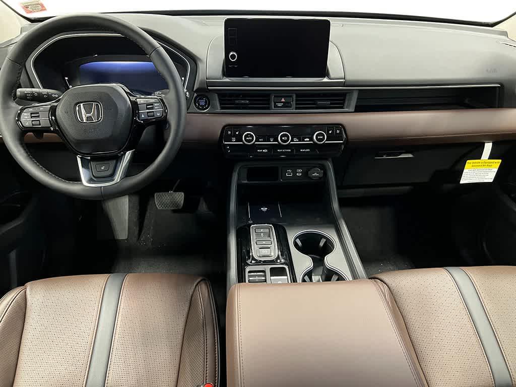 new 2025 Honda Pilot car, priced at $54,575