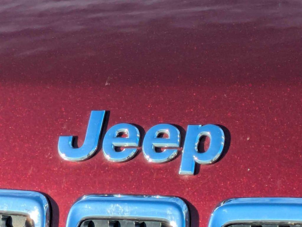 used 2019 Jeep Cherokee car, priced at $15,498