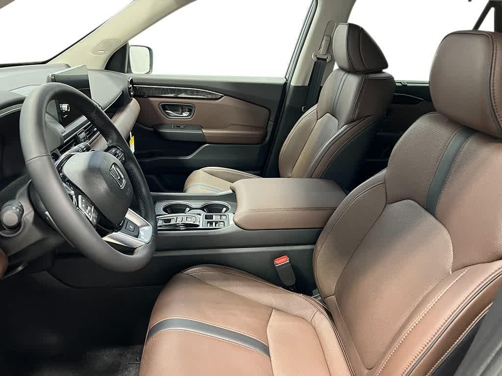new 2025 Honda Pilot car, priced at $55,030