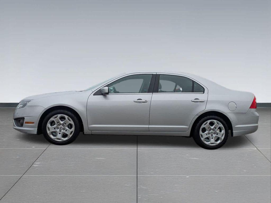 used 2010 Ford Fusion car, priced at $11,111