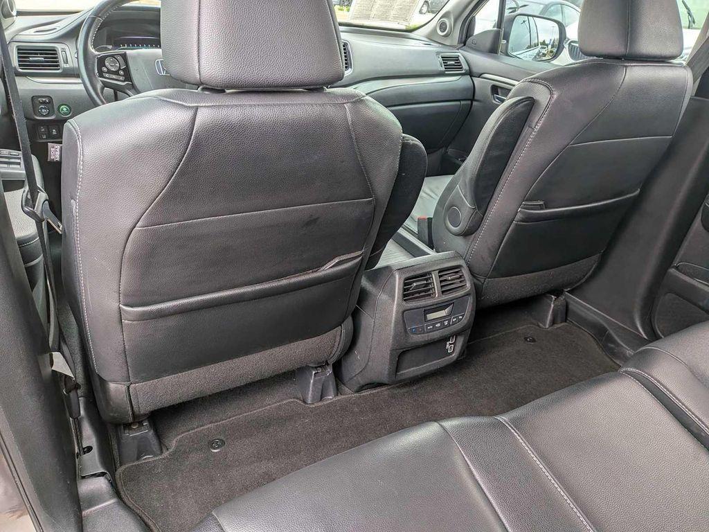 used 2022 Honda Pilot car, priced at $25,786