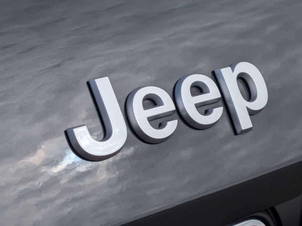 used 2025 Jeep Grand Cherokee car, priced at $34,698