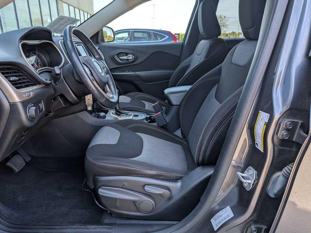used 2016 Jeep Cherokee car, priced at $12,931