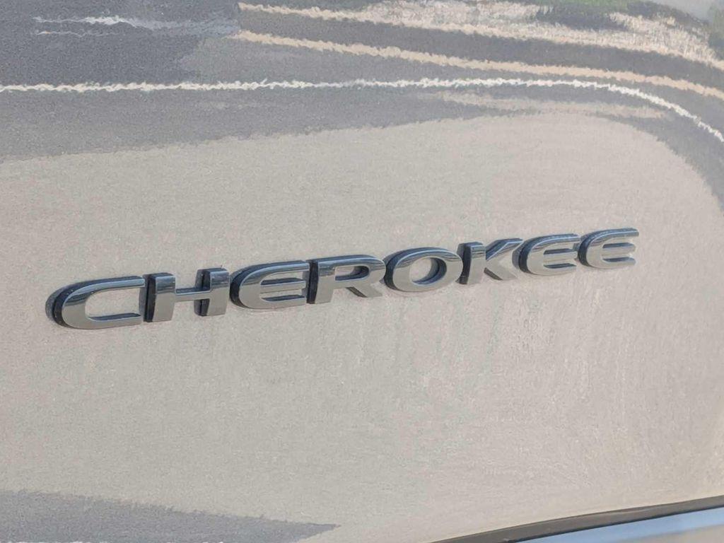 used 2016 Jeep Cherokee car, priced at $12,931